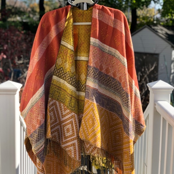 Francescas Collection Knit Shawl - Picture 3 of 10